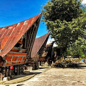 Tomok Village